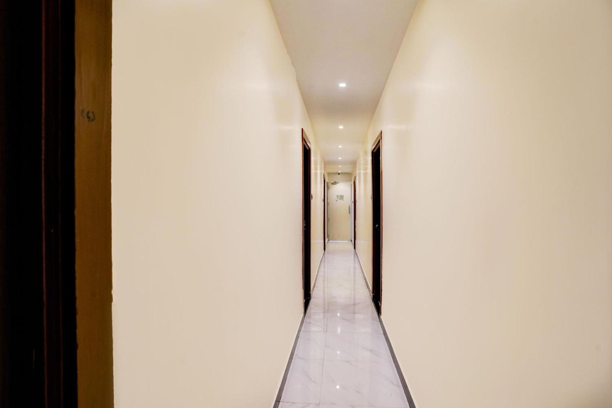Hotel Airport Crown Andheri East, Mumbai — Photos 2
